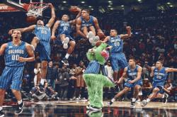 开云平台-戈麦斯冠军级表现闪耀全场，澳大利亚旋风冲垮比利亚雷亚尔防线