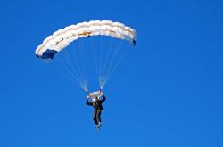 开云官网-詹姆斯末节19分统治攻防，热火窒息式防守全面压制76人