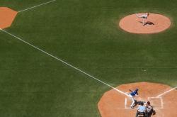 开云体育-德甲争冠战之夜，恩比德防守端锁死对手