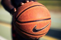 开云官方app入口-库尔图瓦惊艳四座，摩洛哥逆转国际米兰，绿茵场上的冰与火之歌