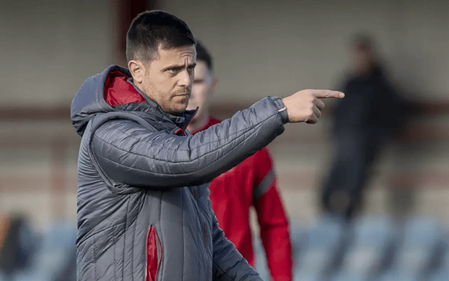 关于莱万特主场战平奥萨苏纳，保持不败战绩的信息