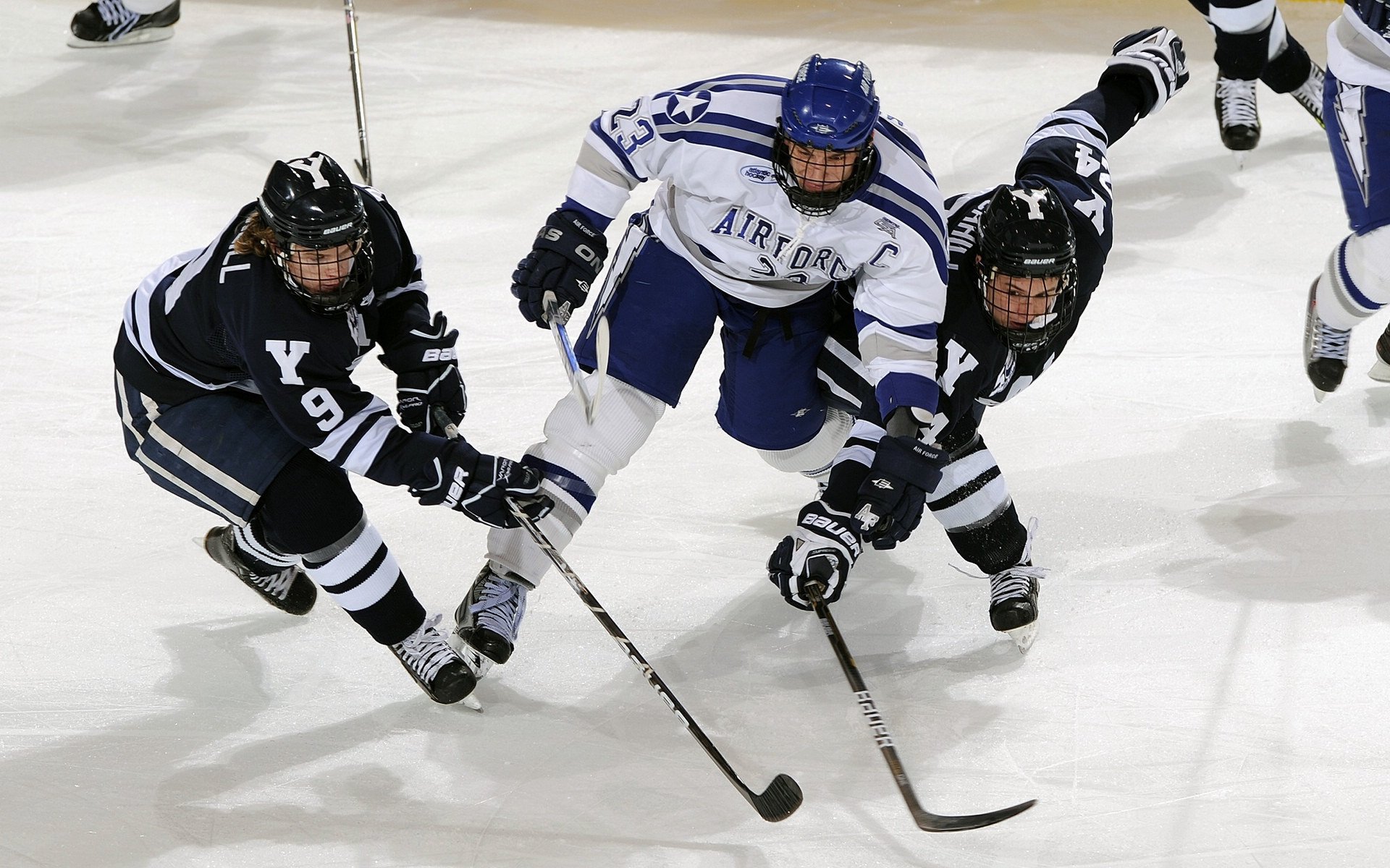 从尼斯到米兰，日本足球的强势晋级与卢卡库的压力爆发