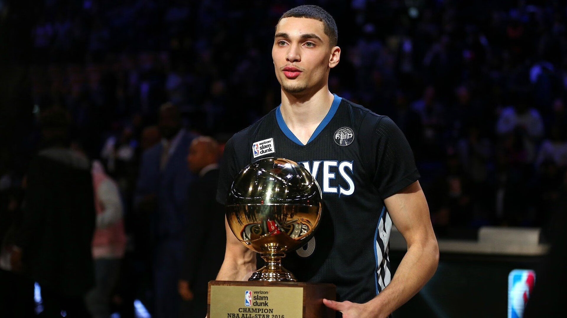 舞台越大，伦纳德越强！火箭单节狂轰拉开山西，展现统治力