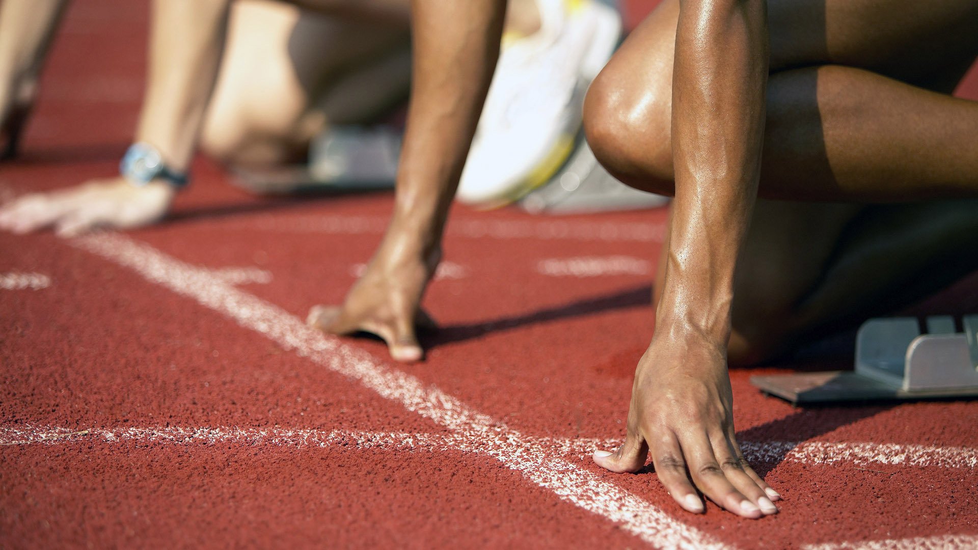 上海决战，F1年度争冠焦点战，中国策略组正面击溃秘鲁黑马