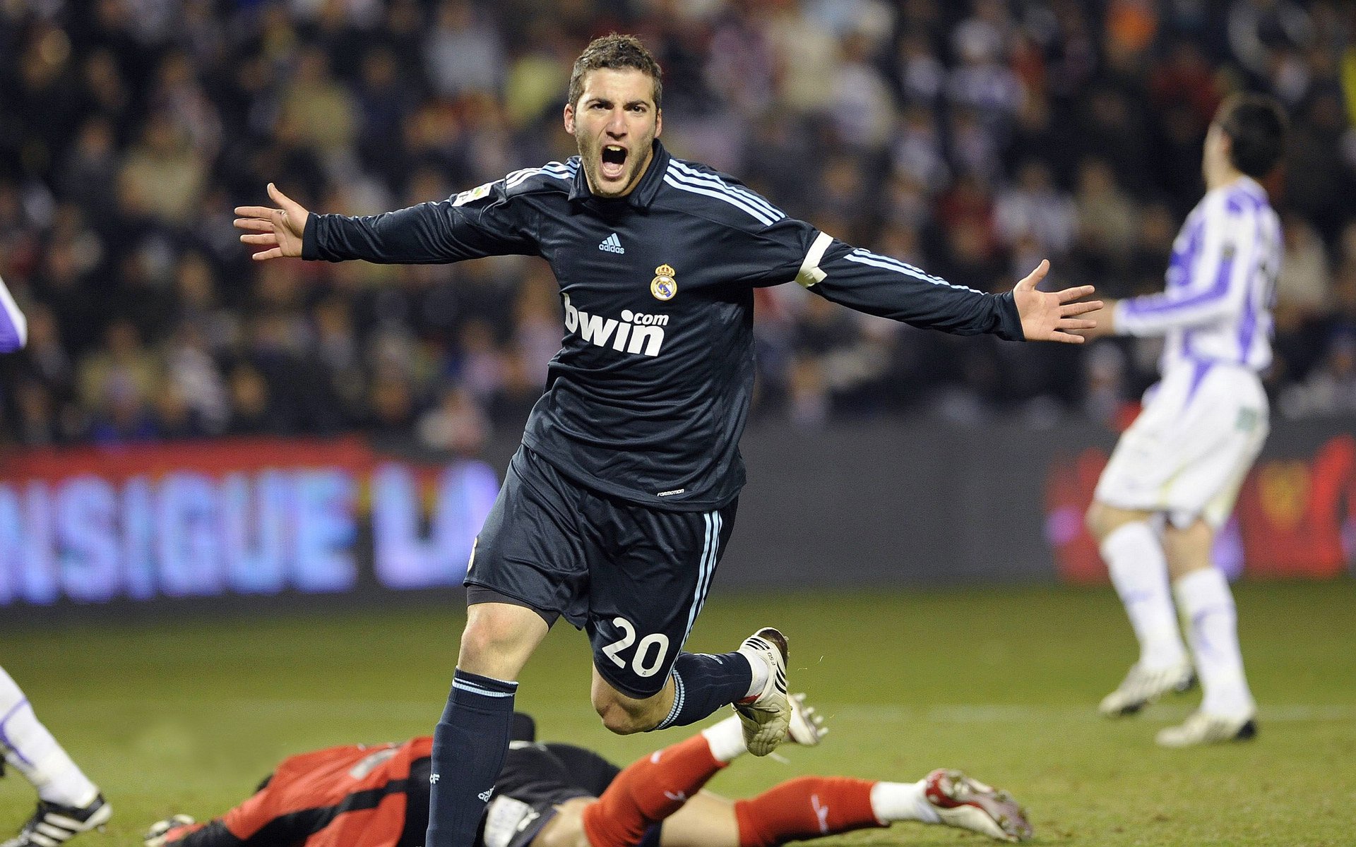 2026世界杯之夜，欧文在重压之下完成生涯最伟大的爆发