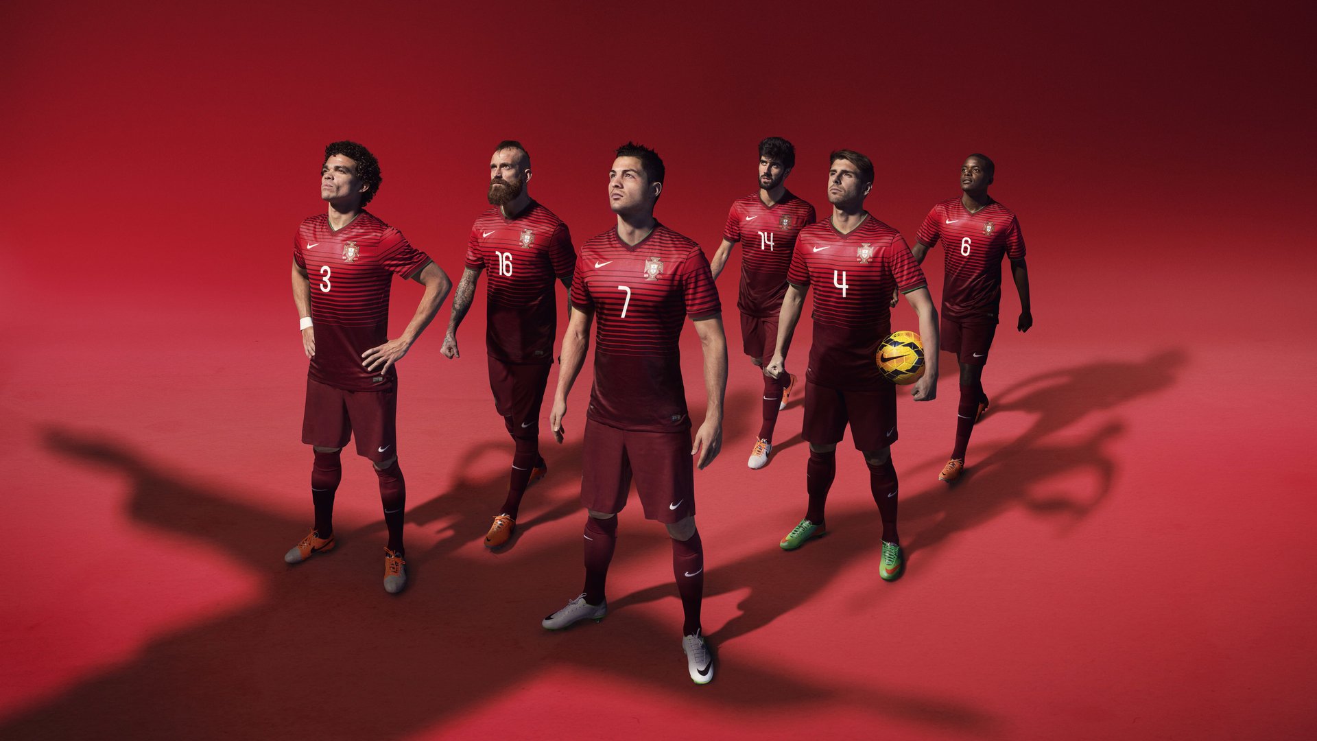 哥斯达黎加击溃罗马，当足球寓言照进现实，凯恩状态火热映射绿茵无常