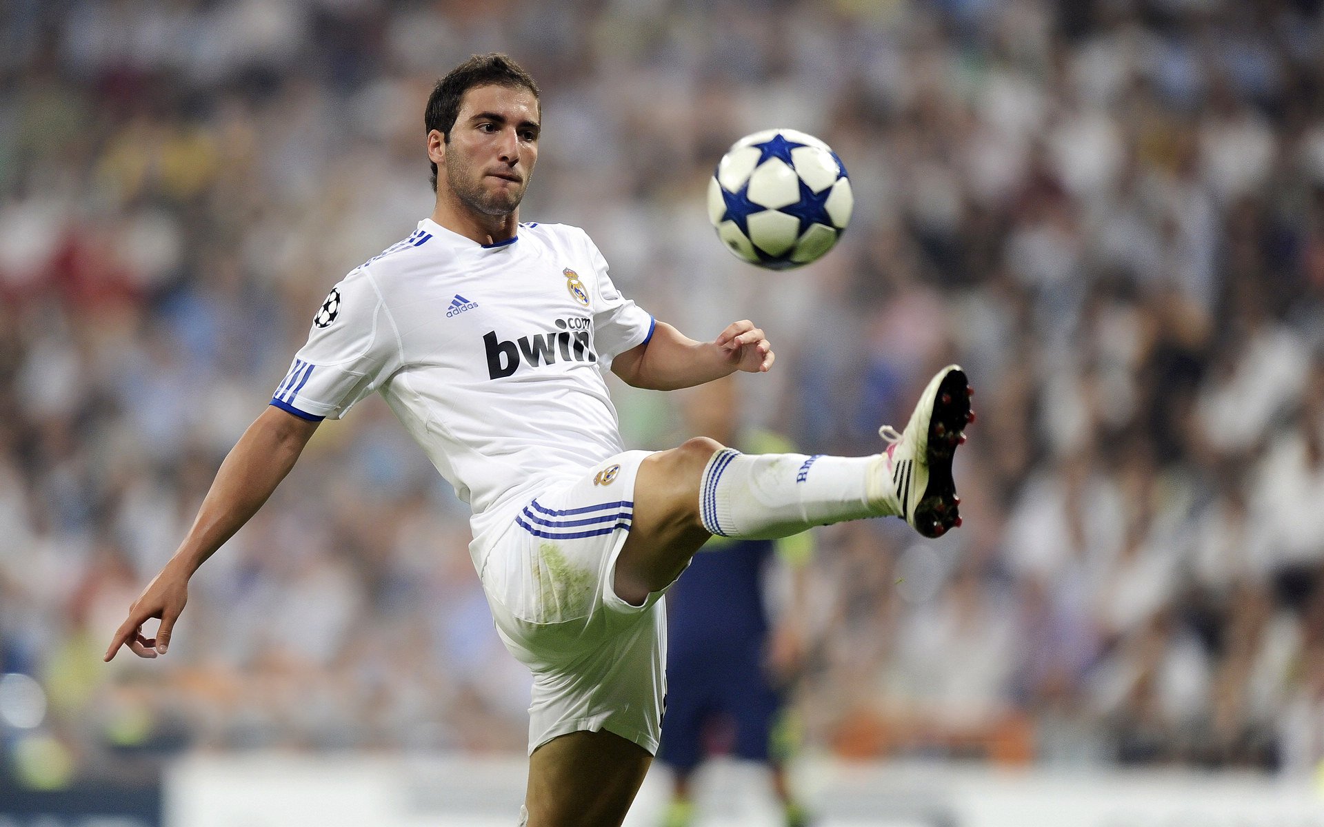 绝杀之夜与孤独王座，当马来西亚改写历史，安赛龙超越传奇